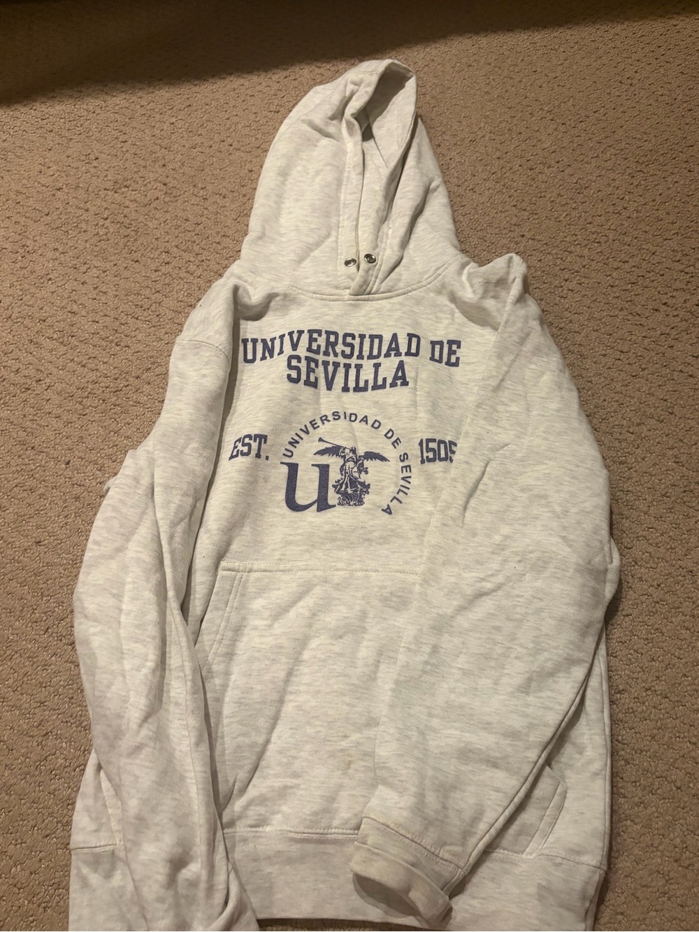 Universidad de Sevilla Light Gray Hoodie Sweatshirt - Classic Campus Pullover